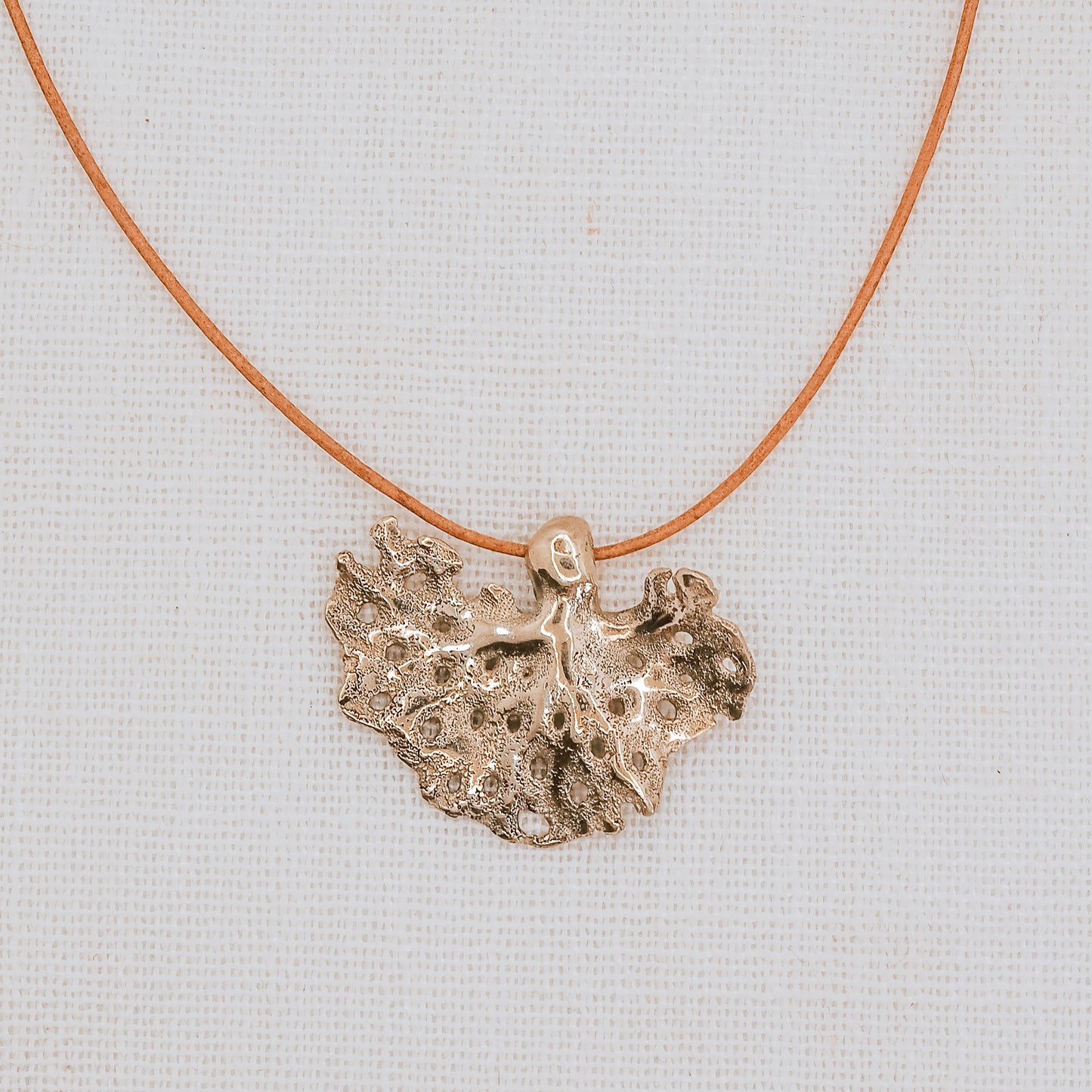 WILD CORAL BRASS PENDANT NECKLACE