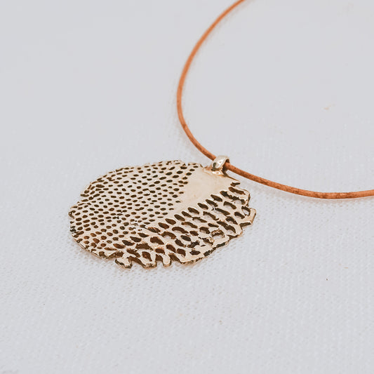 VENUS CORAL BRASS PENDANT NECKLACE